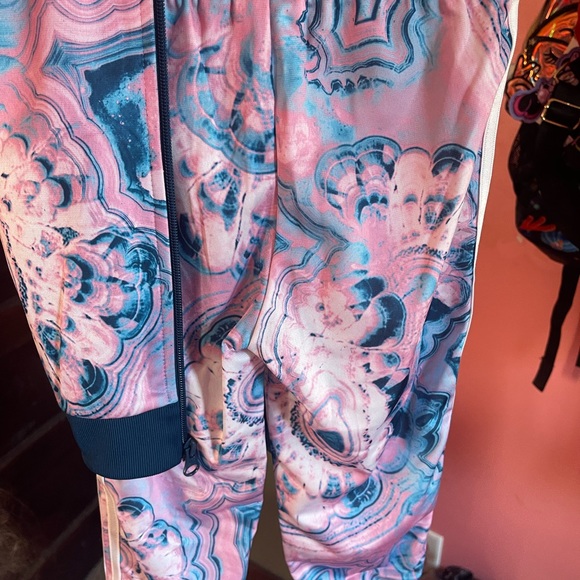 COPY - Adidas suit size 3t girls - Picture 2 of 2